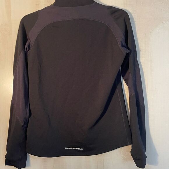 Under Armour black long sleeve top zipper pocket at wrist , size medium‎ - Picture 10 of 13